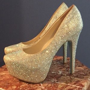 Betsey Johnson showstopper heels shoes
